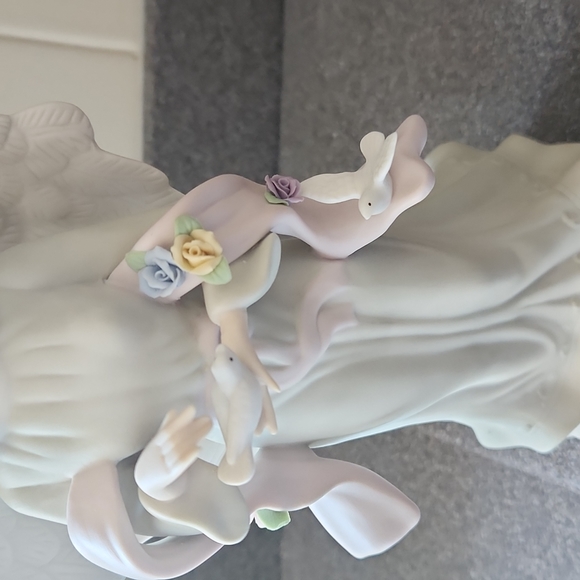 Angel‎ statue - Picture 3 of 4